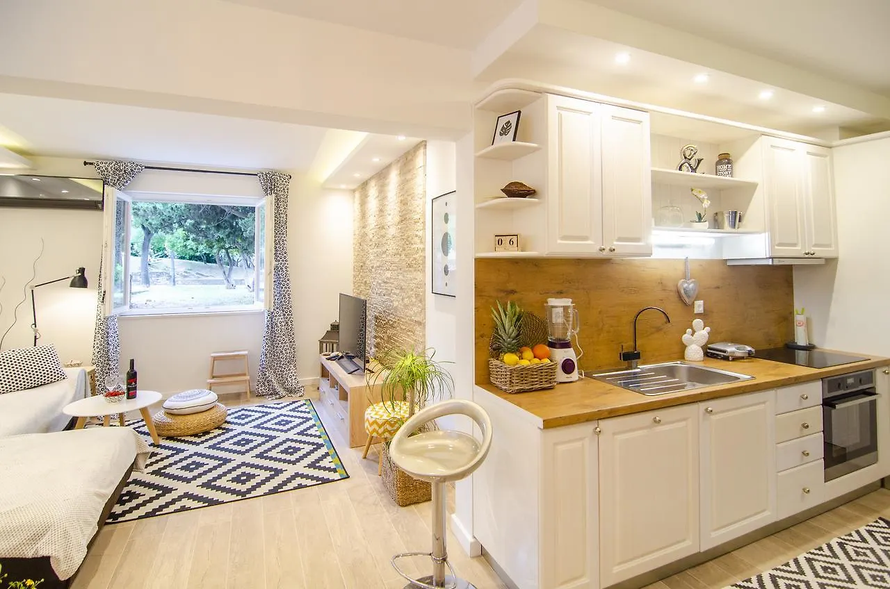 Amazing Luxury Apartment In 스플리트 0*,